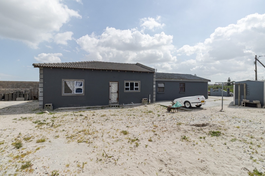 4 Bedroom Property for Sale in Voorbrug Western Cape